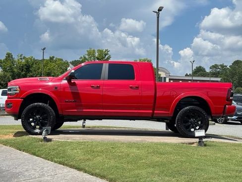 Used 2022 RAM 2500 Laramie AWD/4WD image 4
