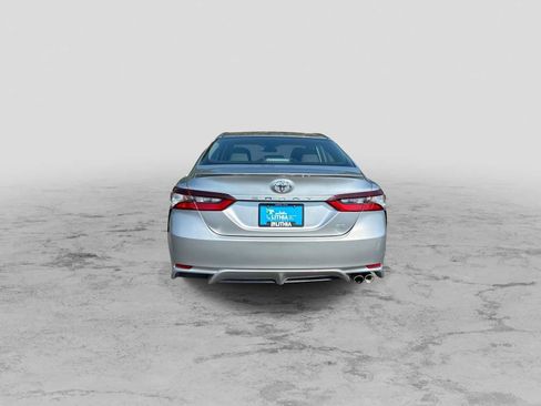 Used 2024 Toyota Camry SE FWD image 7
