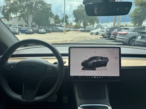 Used 2022 Tesla Model Y Performance AWD/4WD image 9