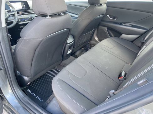 Certified 2025 Hyundai Elantra SEL FWD image 28