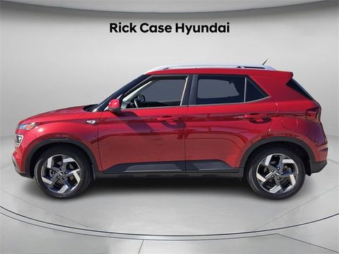Certified 2023 Hyundai Venue Limited image 3