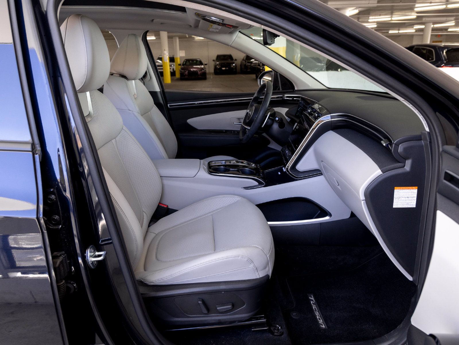 Used 2023 Hyundai Tucson Limited AWD/4WD image 28