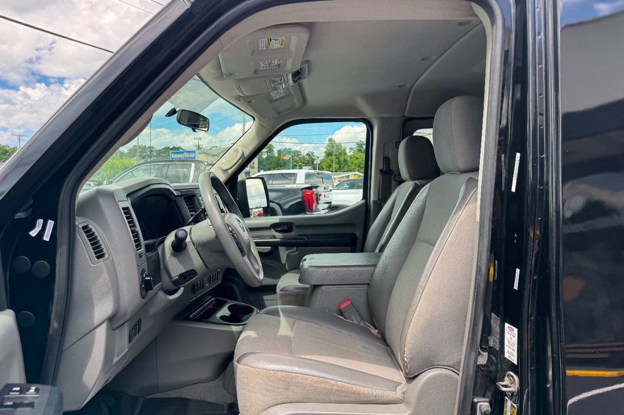 Used 2018 Nissan NV 3500 SV w/ Navigation Package RWD image 19
