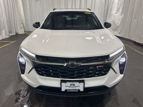 New 2026 Chevrolet Trax RS w/ Sunroof Package image 6