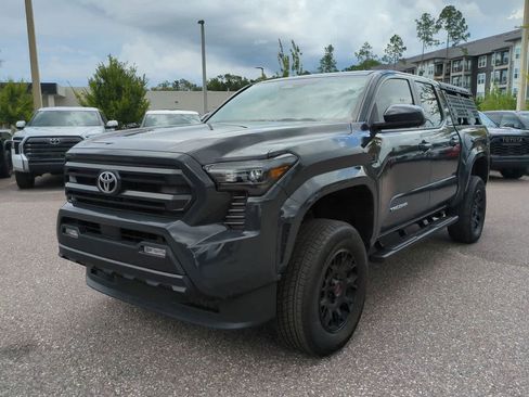 Certified 2025 Toyota Tacoma SR5 AWD/4WD image 2