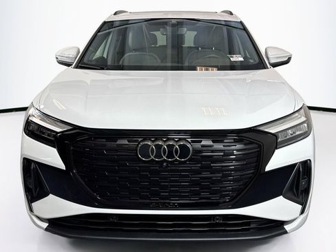 Used 2025 Audi Q4 e-tron Premium Plus w/ Premium Plus AWD/4WD image 2