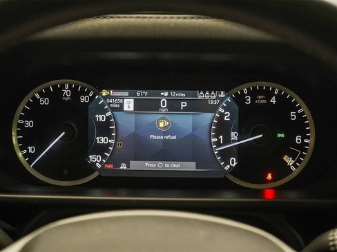 Used 2023 Land Rover Defender 90 S image 25