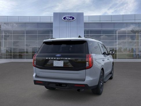 New 2025 Ford Expedition Active image 8
