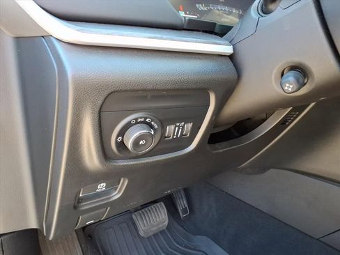 Used 2023 Jeep Grand Cherokee Limited w/ Luxury Tech Group II image 50