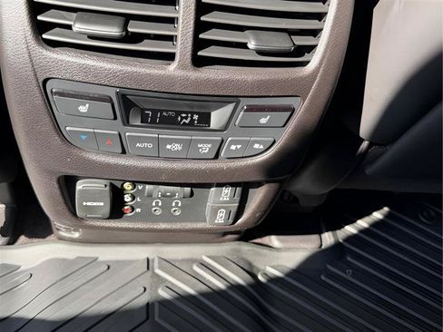 Used 2019 Acura MDX w/ Advance & Entertainment Pkg FWD image 30