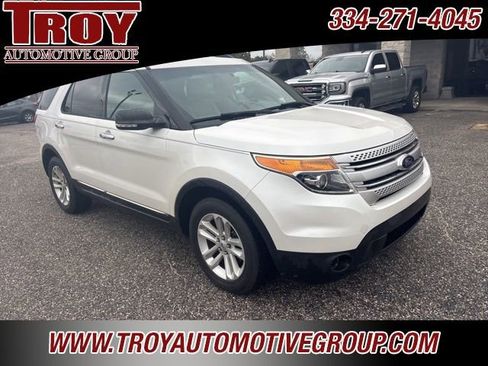 Used 2013 Ford Explorer XLT image 8