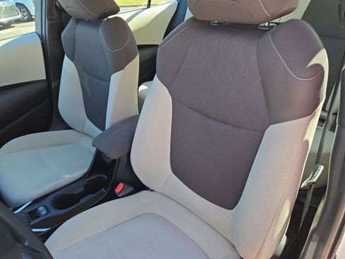 Used 2022 Toyota Corolla LE image 15