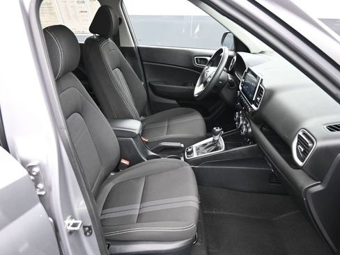 Certified 2024 Hyundai Venue SEL FWD image 25