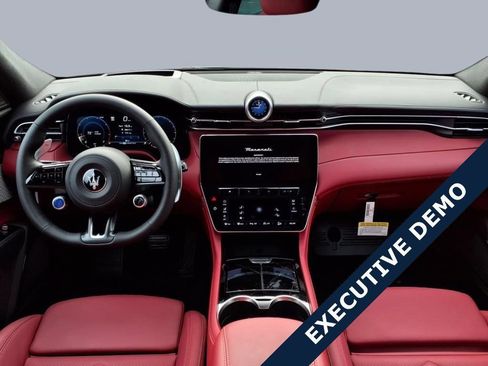 New 2025 Maserati Grecale Modena AWD/4WD image 9