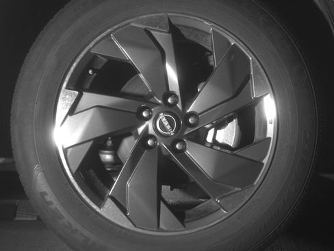 Used 2025 Nissan Rogue SV image 13