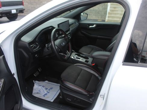 Used 2023 Ford Escape ST-Line w/ Tech Pack #1 AWD/4WD image 21