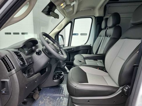New 2024 RAM ProMaster 2500 w/ Convenience Group image 11