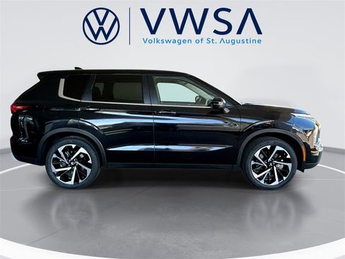 Used 2024 Mitsubishi Outlander SE image 8