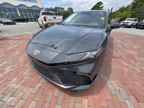 Used 2025 Toyota Camry XSE FWD image 27