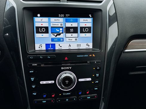 Used 2018 Ford Explorer Limited w/ Equipment Group 301A image 12