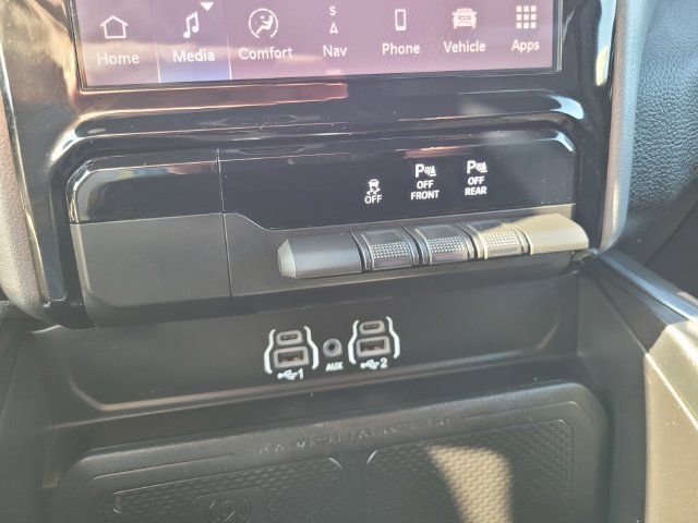 Used 2025 RAM 1500 Big Horn AWD/4WD image 24