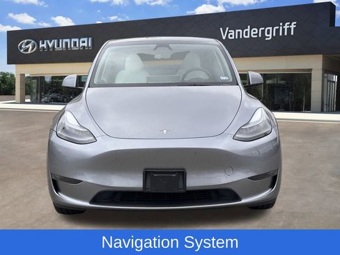 Used 2024 Tesla Model Y Long Range image 3
