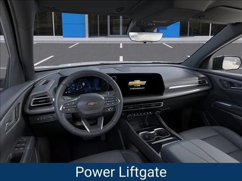New 2027 Chevrolet Traverse LT w/ Sun and Wheel Package FWD image 17