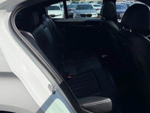 Used 2017 BMW 530i RWD image 10