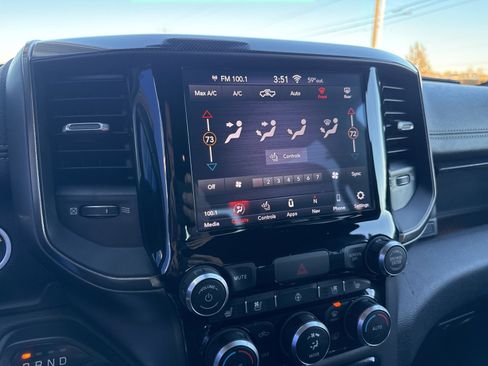 Used 2020 RAM 1500 Sport w/ Level 2 Equipment Goup w/2_L image 28