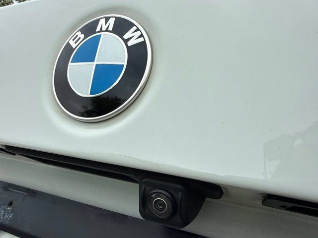 Used 2023 BMW 330i xDrive Sedan w/ Premium Package AWD/4WD image 17