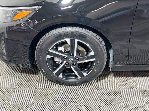 Used 2024 Nissan Sentra SV FWD image 27