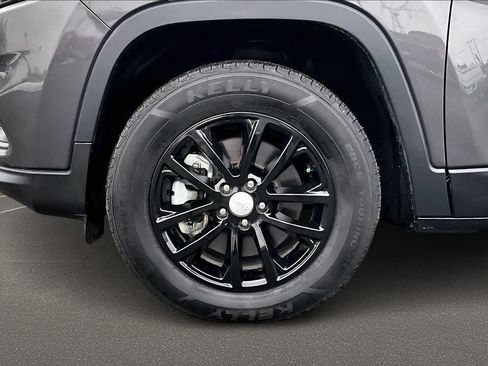 Used 2022 Jeep Cherokee Latitude Lux w/ Sun & Sound Group image 8