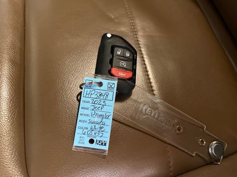 Used 2023 Jeep Wrangler Unlimited Sahara w/ Cold Weather Group AWD/4WD image 78