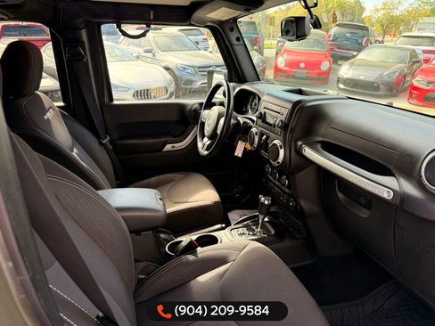 Used 2015 Jeep Wrangler Unlimited Rubicon w/ Dual Top Group image 32