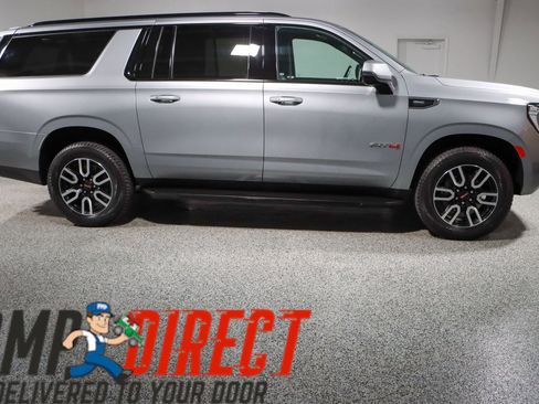Used 2023 GMC Yukon XL AT4 AWD/4WD image 6