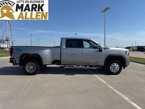 Used 2024 GMC Sierra 3500 Denali AWD/4WD image 6