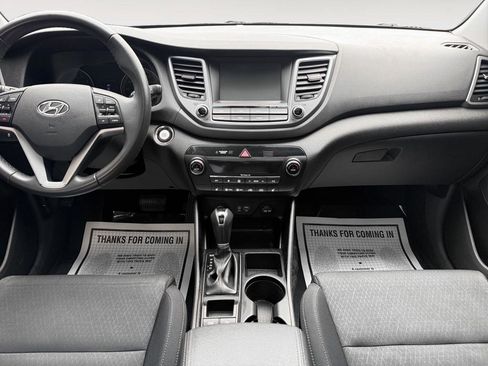 Used 2018 Hyundai Tucson Value AWD/4WD image 17