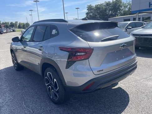 New 2026 Chevrolet Trax RS w/ Sunroof Package FWD image 5