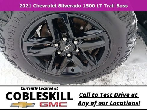 Used 2021 Chevrolet Silverado 1500 LT Trail Boss w/ Convenience Package II AWD/4WD image 22