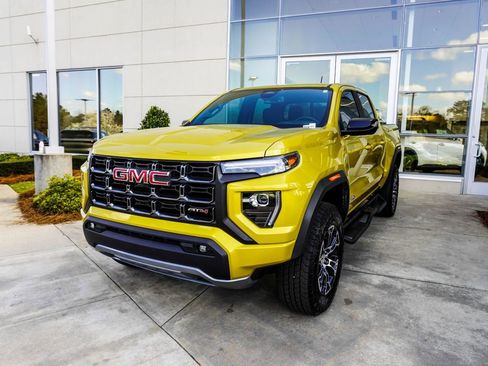 Used 2023 GMC Canyon AT4 w/ Canyon Safety Plus Package image 6