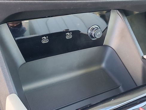 New 2025 Audi A6 e-tron Premium Plus image 26