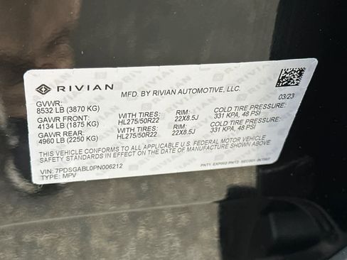 Used 2023 Rivian R1S Launch Edition image 31