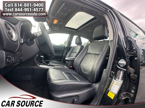 Used 2017 Toyota Corolla LE FWD image 9