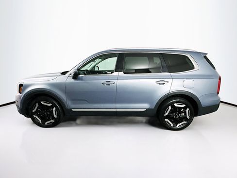Used 2025 Kia Telluride S FWD image 4