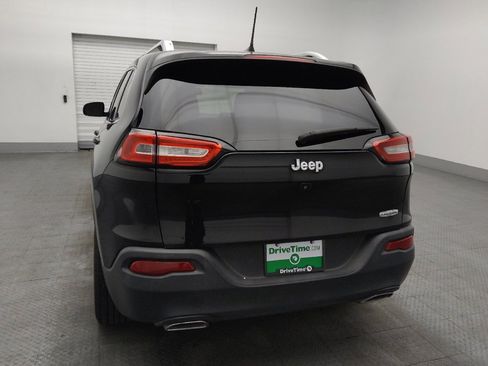 Used 2016 Jeep Cherokee Latitude image 6