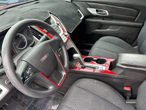 Used 2010 GMC Terrain SLE FWD image 10
