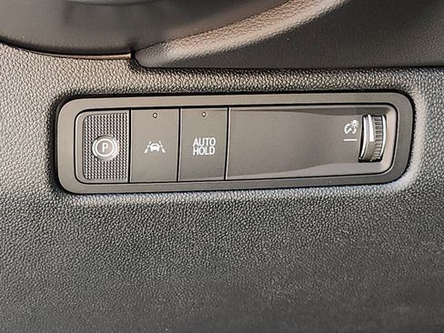 New 2026 Chevrolet Equinox EV LT image 14