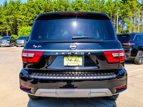 Used 2022 Nissan Armada SV w/ Cargo Package AWD/4WD image 6