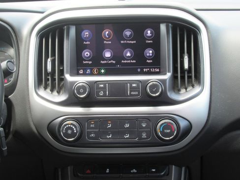 Used 2020 Chevrolet Colorado LT w/ LPO, Premium Interior Package AWD/4WD image 18