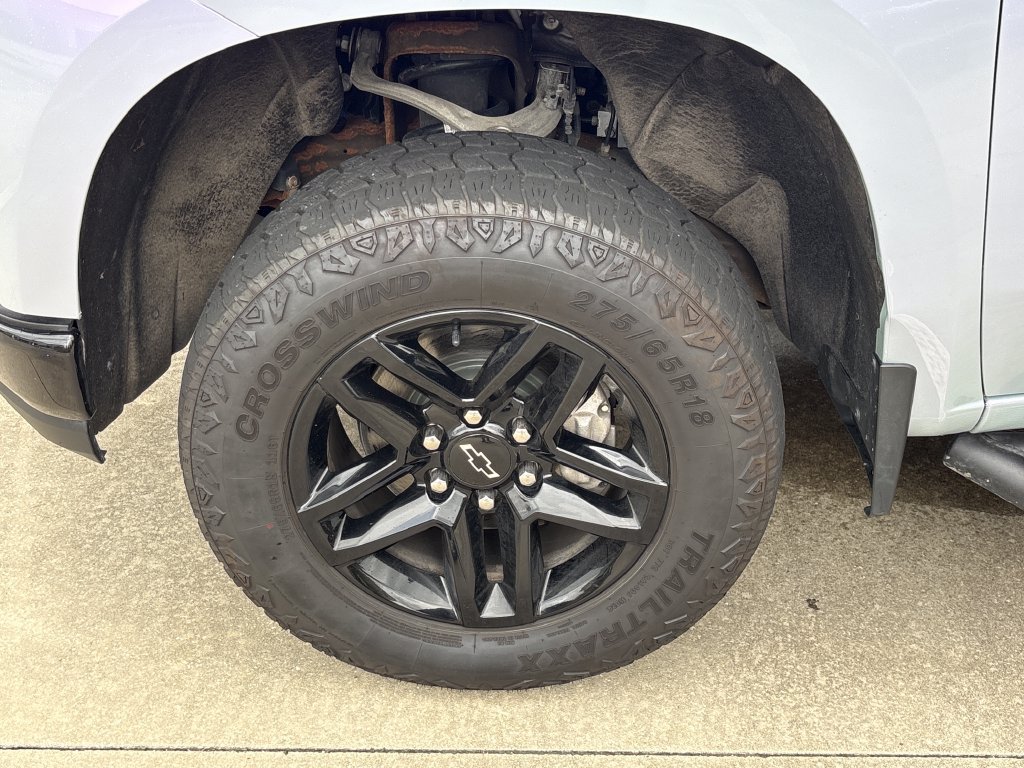 Used 2019 Chevrolet Silverado 1500 Custom Trail Boss w/ Custom Convenience Package AWD/4WD image 12
